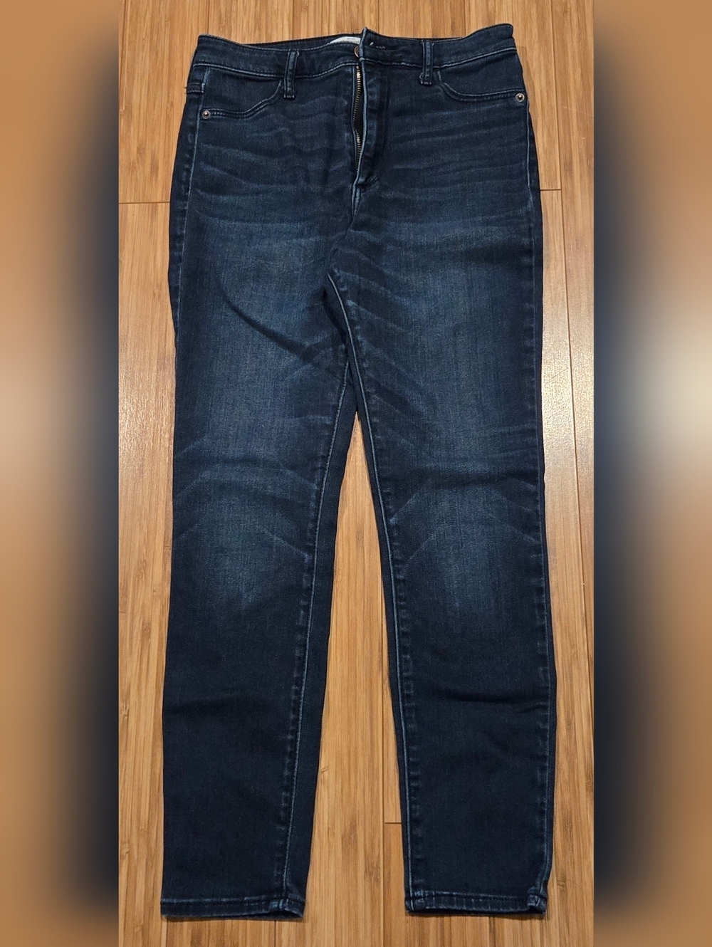Abercrombie & Fitch Women’s Dark Wash Slim Jeans